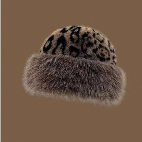 Faux Fur Winter Bucket Hat Leopard - Picture 4 of 4